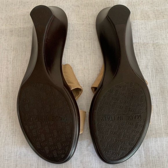 New Italian handmade Slides with Buckle 9M 
Wedges
Size: US 9M - Picture 5 of 9